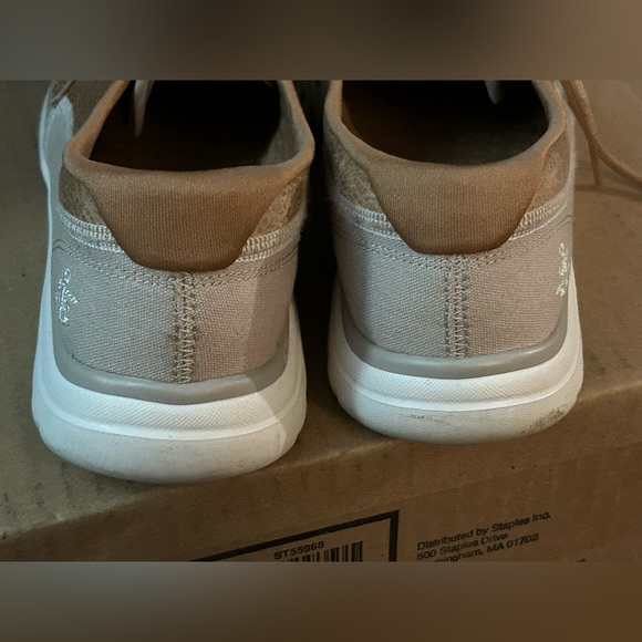 Skechers On The Go boat style shoes. Super comfy. - Picture 5 of 11